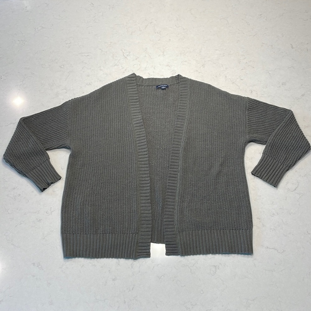 American Eagle super soft knitted cardigan (Womens Large)-Like new condition